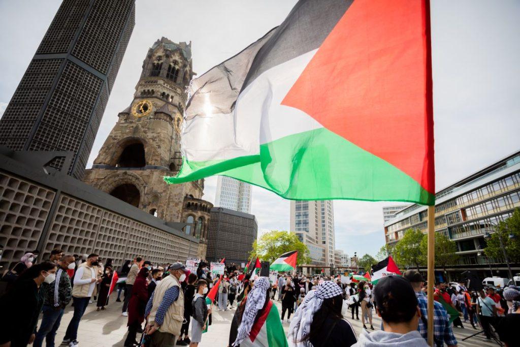 Palestinci slavili na ulicama Berlina napad Hamasa na Izrael