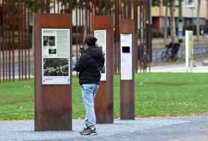 (FOTO) PROŠLE SU 34 GODINE OD PADA BERLINSKOG ZIDA: Evo kako Nijemci danas gledaju na događaj koji je obilježio kraj Hladnog rata