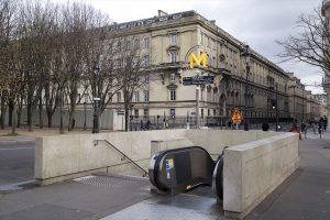Paris Postaja Metroa Invalides u