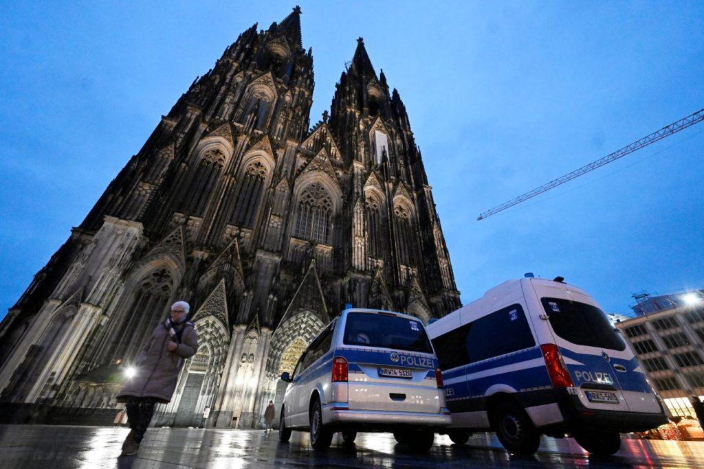 ZBOG OPASNOSTI OD TERORISTIČKOG NAPADA: Katedrala u Kölnu zatvorena za  turističke posjete - Fenix Magazin