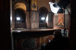 Ukrajinski pravoslavni krscani prvi put ove godine slave Bozic 25. prosinca