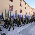 Mimohod s ratnim zastavama povodom obljetnice VRO Maslenica