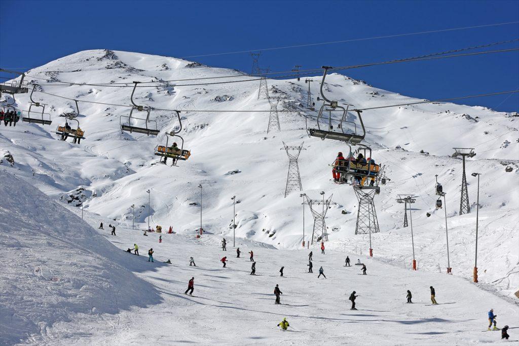 Skijaška žičara i skijaši (ILUSTRACIJA) / Foto: Anadolu