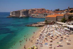 Plaža Banje na Pločama iza Grada u Dubrovniku / Foto: Zoran Jelača