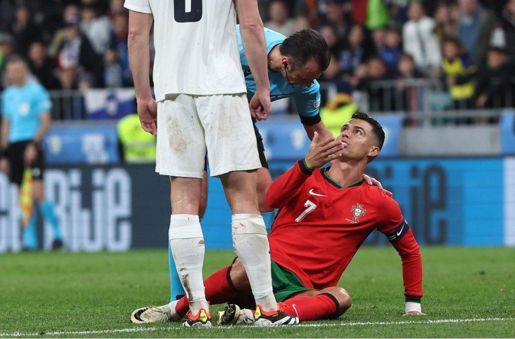 Detalj s utakmice Slovenije i Portugala / Foto: Anadolu