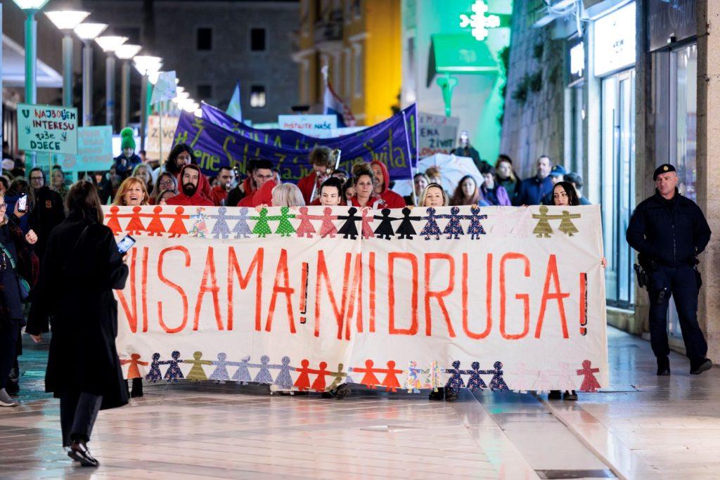 Sudionice Marša žena u Splitu o povodu 8. ožujka Međunarodnog dana žena / Foto: Hina