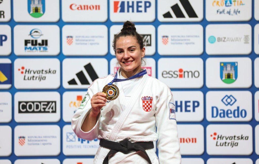 Barbara Matić sa zlatnom medaljom / Foto: Hina