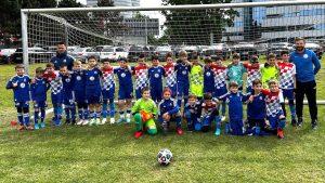 Igrači U-10 nogometnih momčadi Croatije München i Bubamara Prečko / Foto: Fenix (SIM)