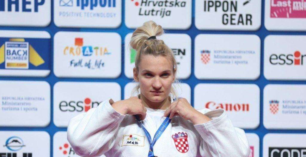 Lara Cvjetko sa brončanom medaljom / Foto: Hina