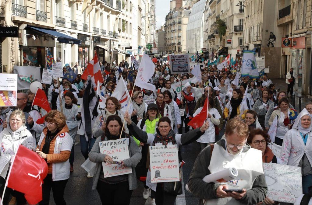 Prosvjed medicinskih sestara u Parizu / Foto: Anadolu