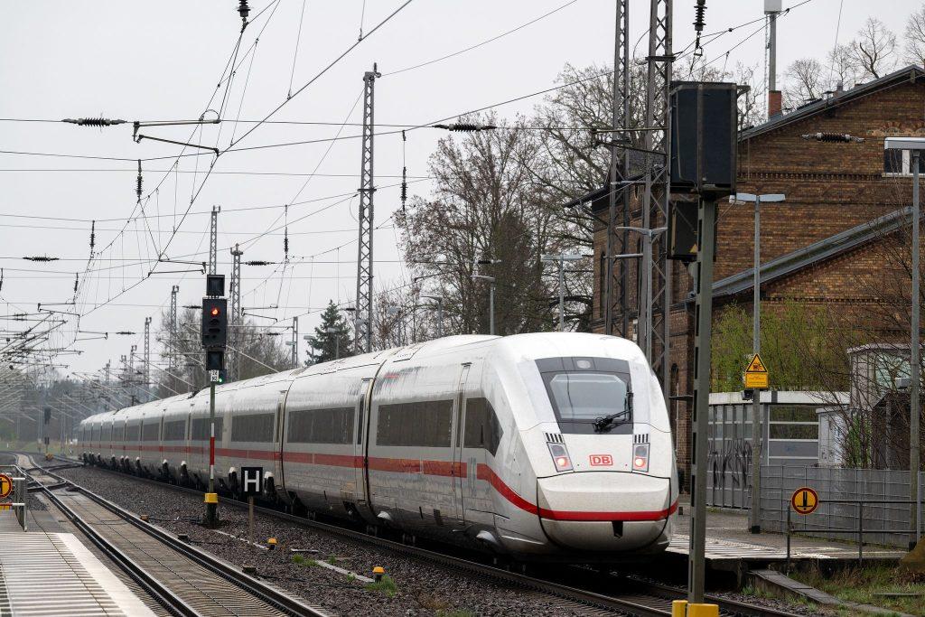 Vlak / Foto: Soeren Stache/dpa