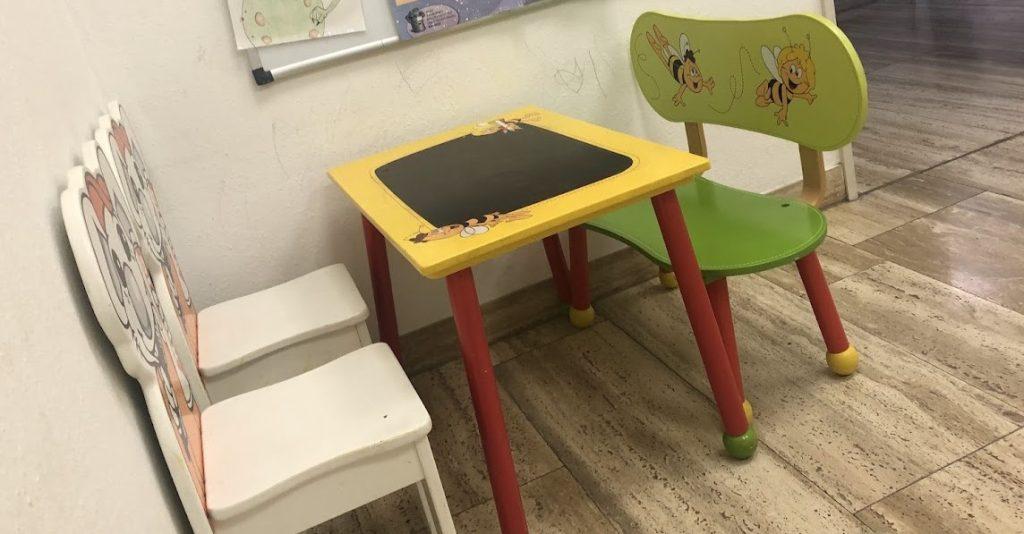 Dječje stolice i stol