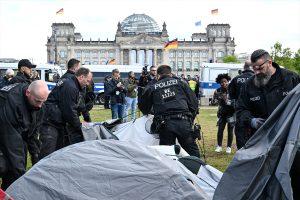 Policija uklanja kamp u Berlinu