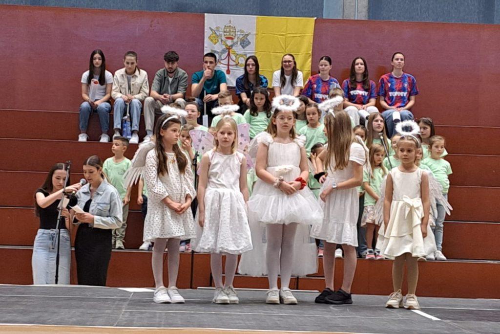 Susret ministranata i članova malih pjevačkih zborova iz hrvatskih katoličkih misija u Švicarskoj / Foto: Fenix (D. Šola)