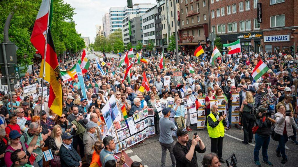 Kontraprosvjed u Hamburgu