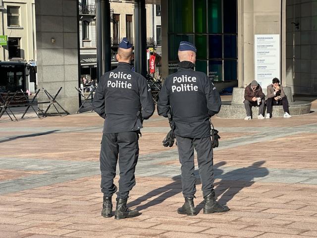 Belgijska policija ispred zgrade EU parlamenta u Bruxellesu / Foto: Fenix (SIM)