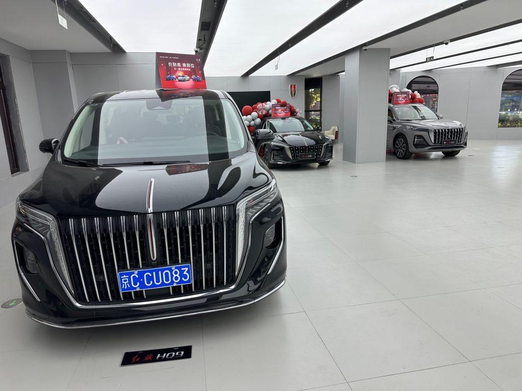 Kineski automobili u prodajnom salonu u Pekingu / Foto: Fenix (SIM)