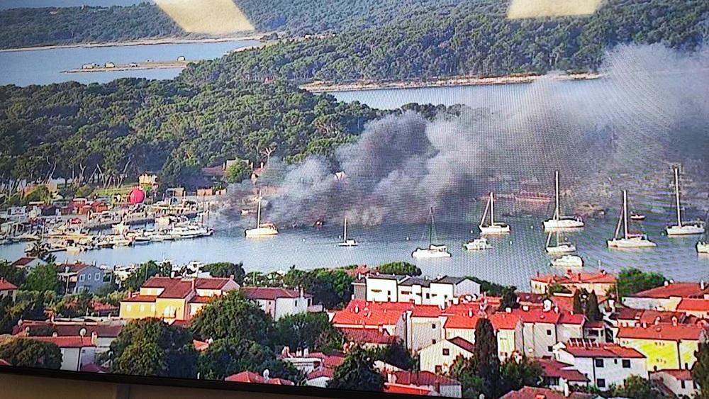 Požar u marini u Medulinu / Foto: Hina