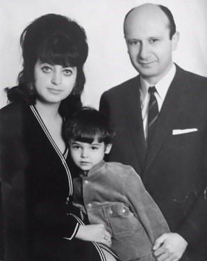 Obitelj Kulenović, Marijana i Nahid sa sinom Džaferom (Jeffom) / Foto: Obiteljski arhiv ustupljen Fenixu)