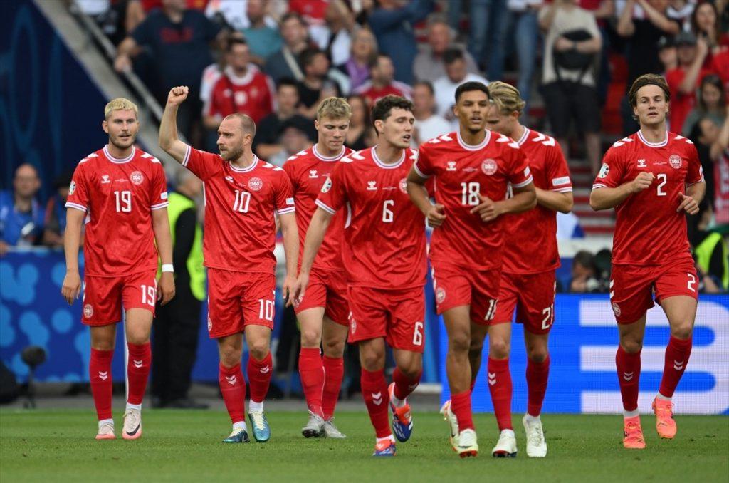 Slavlje igrača Danske nakon postignutog pogotka / Foto: Anadolu