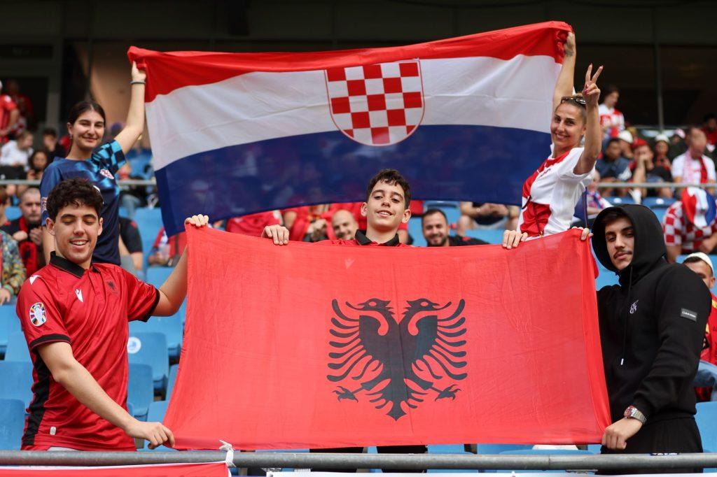 Navijači Hrvatske i Albanije na utakmici u Hamburgu / Foto: Hina