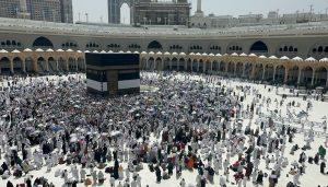 Stotine tisuća muslimanskih vjernika došli iz različitih dijelova svijeta u Saudijsku Arabiju kako bi obavili hadž u Svetoj džamiji Kabi u Mekki / Foto: Anadolu