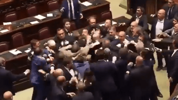 Tuča u talijanskom parlamentu / Foto: Preslik FM