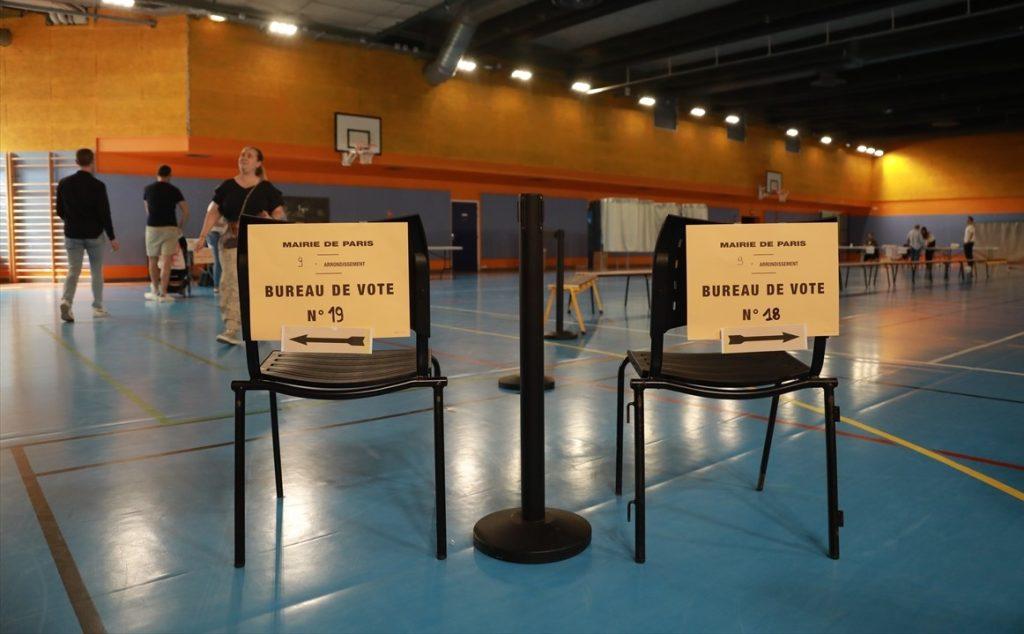 Putokaz za glasačko mjesto na izborima u Francuskoj / Foto: Anadolu