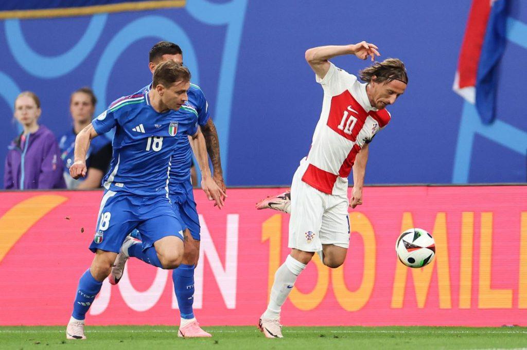 Luka Modrić u akciji tijekom utakmice Hrvatska-Italiji / Foto: Hina