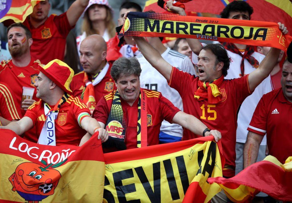 Španjolski navijači / Foto: Hina