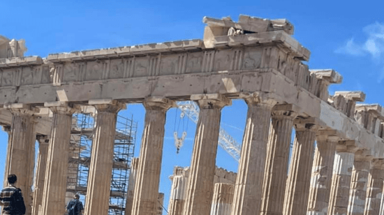 Pogled na antičke stupove Akropola u Ateni / Foto: Fenix (SIM)
