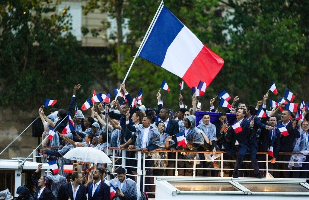 Francuski sportaši na ceremoniji otvaranja OI u Parizu / Foto: Anadolu