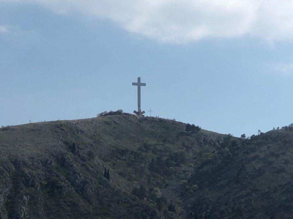 Križ na brdu Hum iznad Mostara / Foto: Fenix (SIM)