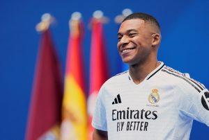 Kylian Mbappe u dresu Reala / Foto: Anadolu