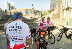 Na put prema Parizu iz Zagreba krenuli članovi Bicikl-kluba "Pedalinac" / Foto: Hina