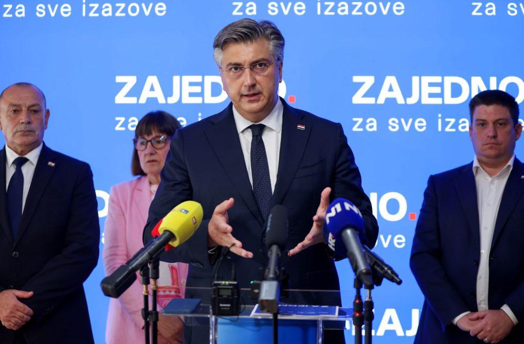 Predsjednik Vlade i HDZ-a Andrej Plenković predstavio je u četvrtak, uz kandidate za najuže vodstvo HDZ-a / Foto: Hina