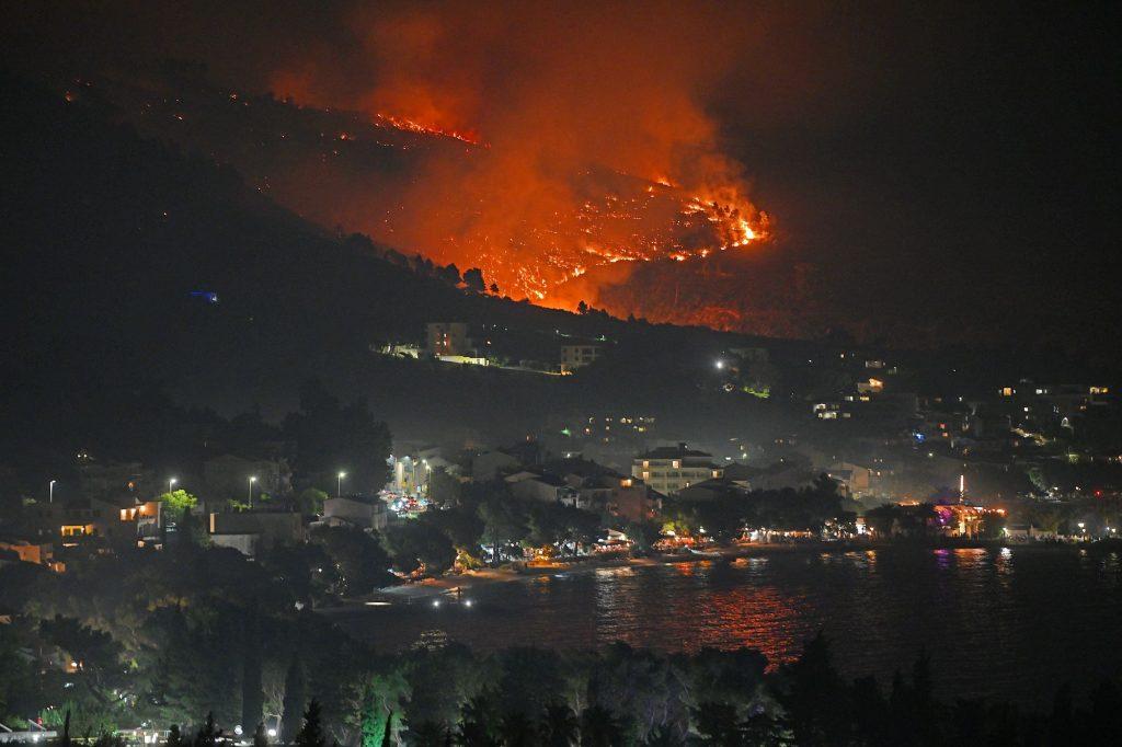 Požar u Tučepima i Podgori / Foto: Hina