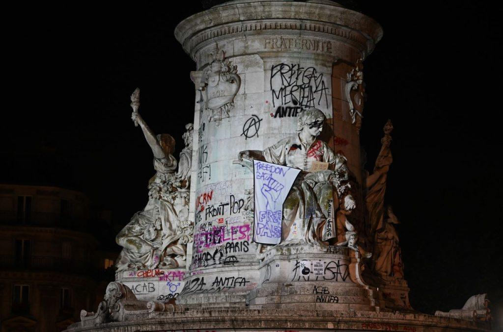 Tragovi rušilačkog pohoda prosvjednika koji su slavili pobjedu ljevičarskog saveza (ILUSTRACIJA) / Foto: Anadolu