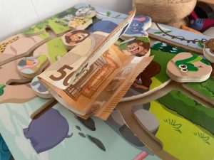 Novac i dječje igrače (ILUSTRACIJA)/ Foto: Fenix (SC)