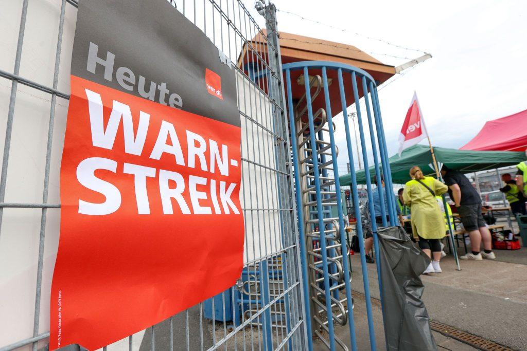 Štrajk u luci Hamburg/ Foto: Bodo Marks/dpa