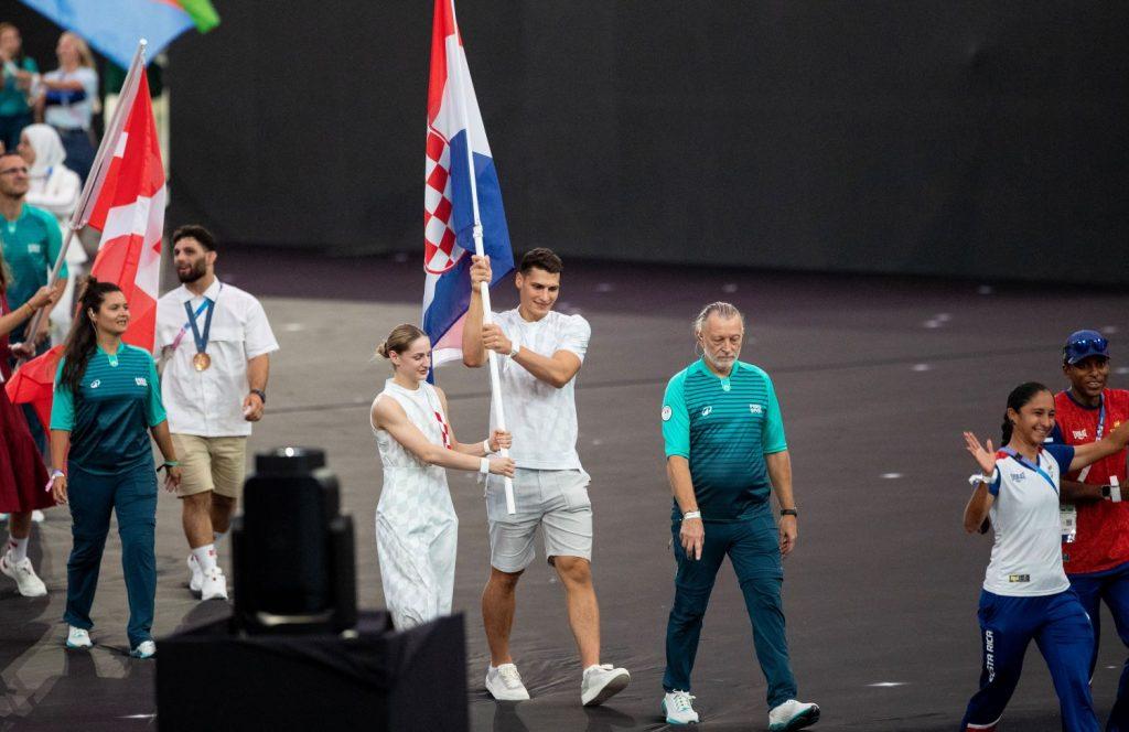 Hrvatska zastava na zatvaranju OI u Parizu / Foto: Hina