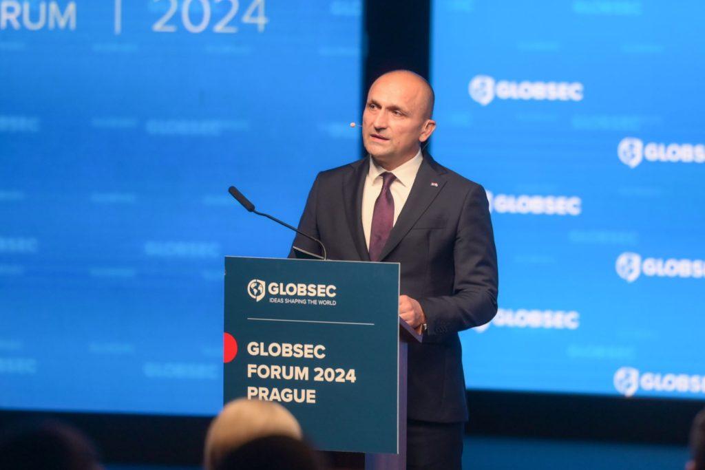 Hrvatski ministar obrane Ivan Anušić koji sudjeluje na globalnoj sigurnosnoj konferenciji, GLOBSEC Forumu u Pragu / Foto: Hina