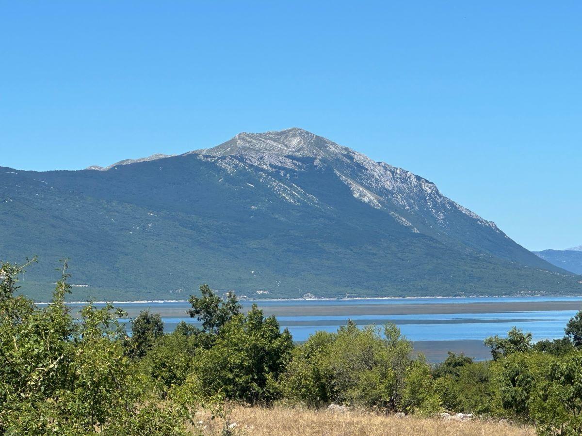 Buško blato s pogledom na Kamešnicu / Foto: Fenix (SIM)