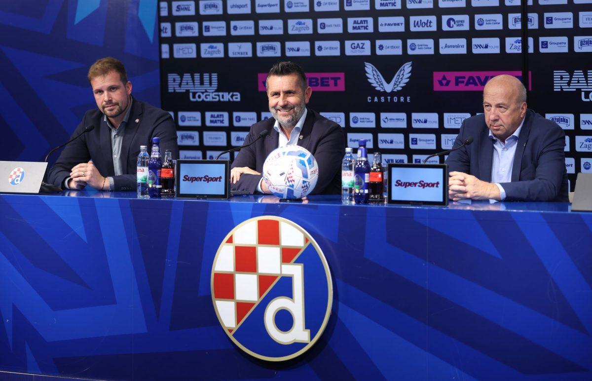 Glasnogovornik Marko Bošnir, trener Nenad Bjelica, predsjednik Velimir Zajec / Foto: Hina