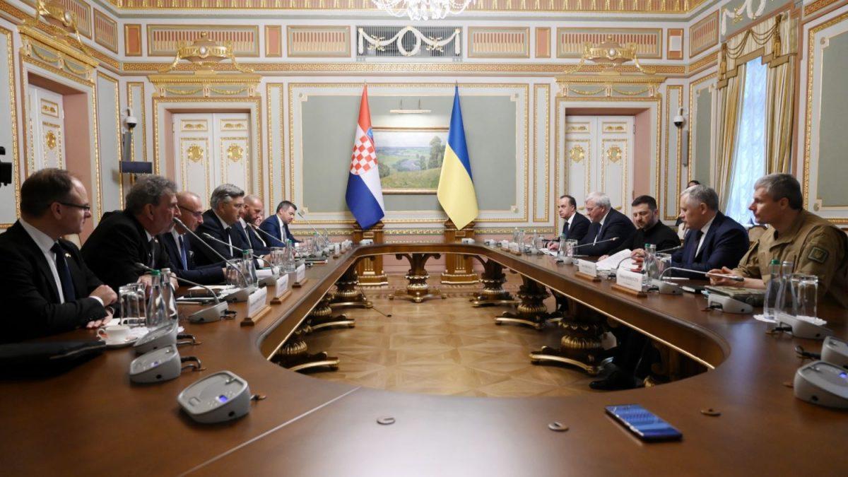 Premijer Andrej Plenković sa izaslanstvom na sastanku u Kijevu / Foto: Hina