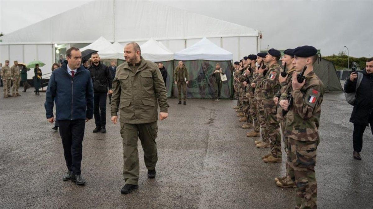 Ministri obrane Sebastien Lecornuo i Rustem Umerov tijekom posjeta Francuskoj / Foto: Anadolu