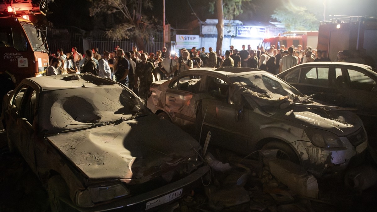 Pogođena zgrada u blizini iranskog veleposlanstva u Damasku / Foto: Anadolu