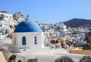 Santorini je omiljena destinacija za zaljubljene / Foto: Anadolu