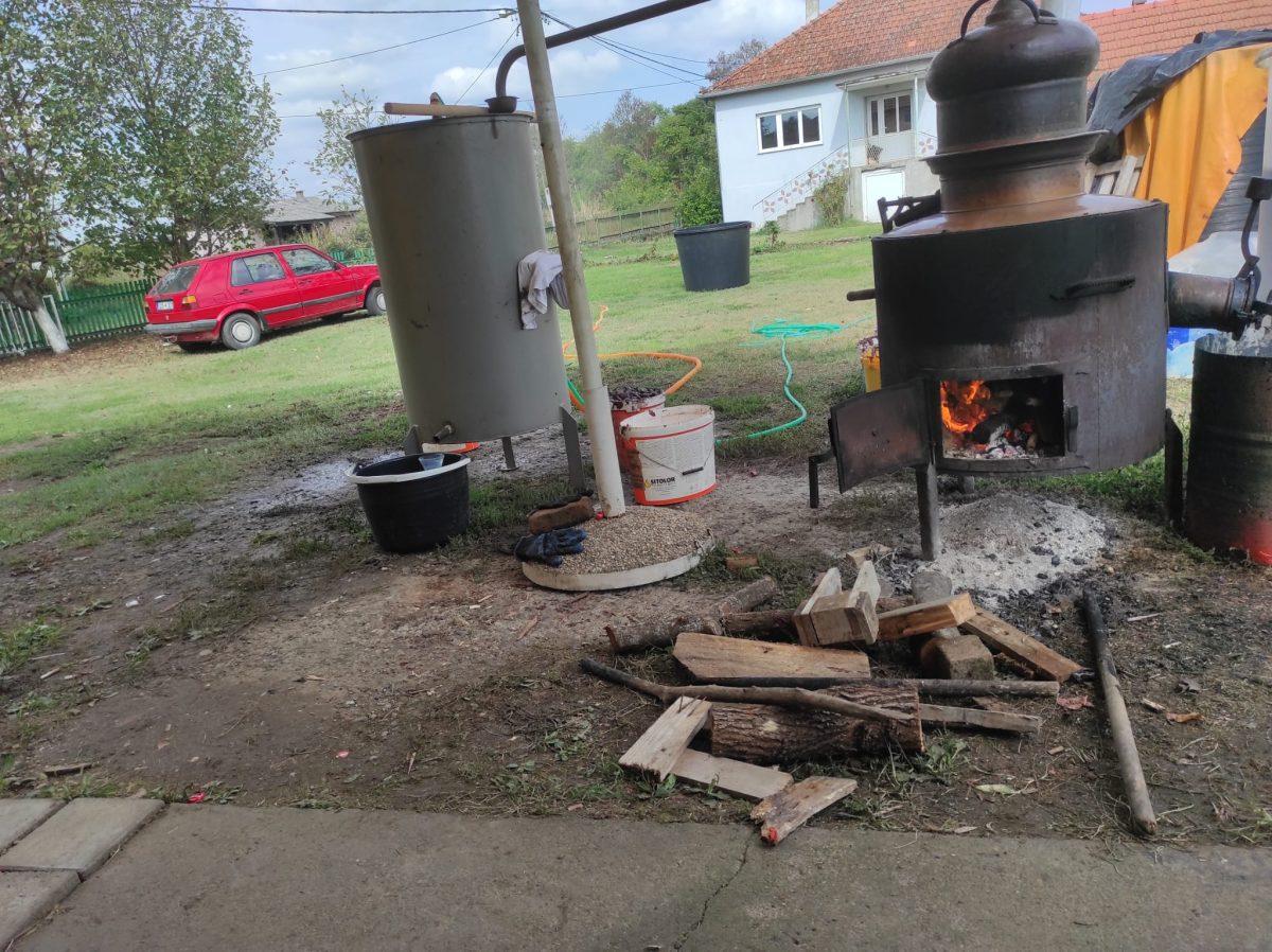 U listopadu se u Bosanskoj Posavini pravi rakija / Foto: Fenix (Josip MIjić)