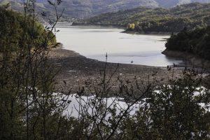 Velika količina smeća u Jablaničkom jezeru / Foto: Anadolu